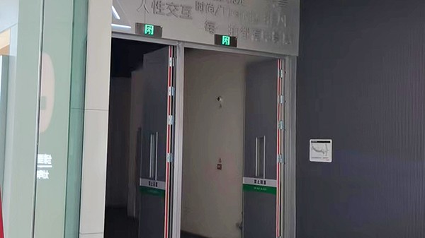 智能疏散指示系統(tǒng)能否在斷電時正常運行？