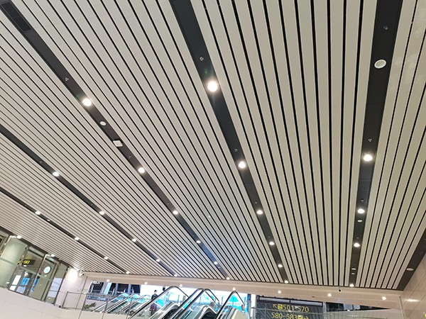 消防智能疏散系統(tǒng)：復(fù)雜建筑中的疏散利器還是難題？